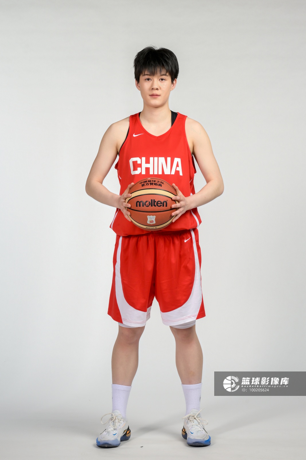 贾驭28分钟9分2助攻零失误 U17女篮1分险胜斯洛文尼亚 贾驭28分钟9分2助攻零失误 U17女篮1分险胜斯洛文尼亚