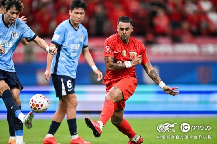 魏震失点李新翔补时救主 海港1比1惜平大连英博 魏震失点李新翔补时救主 海港1比1惜平大连英博